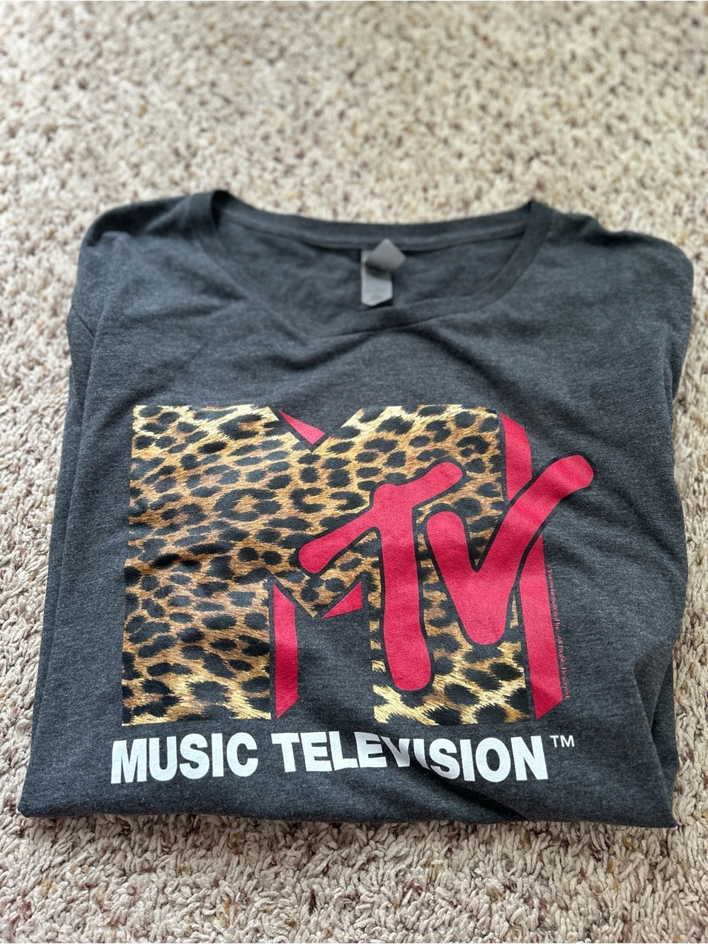 🆕MTV Leopard Logo Short Sleeve Tee - Charcoal - Picture 4 of 4